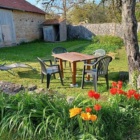 2 chambres privées au calme à la Maison des Bambous Dijon Exterior foto